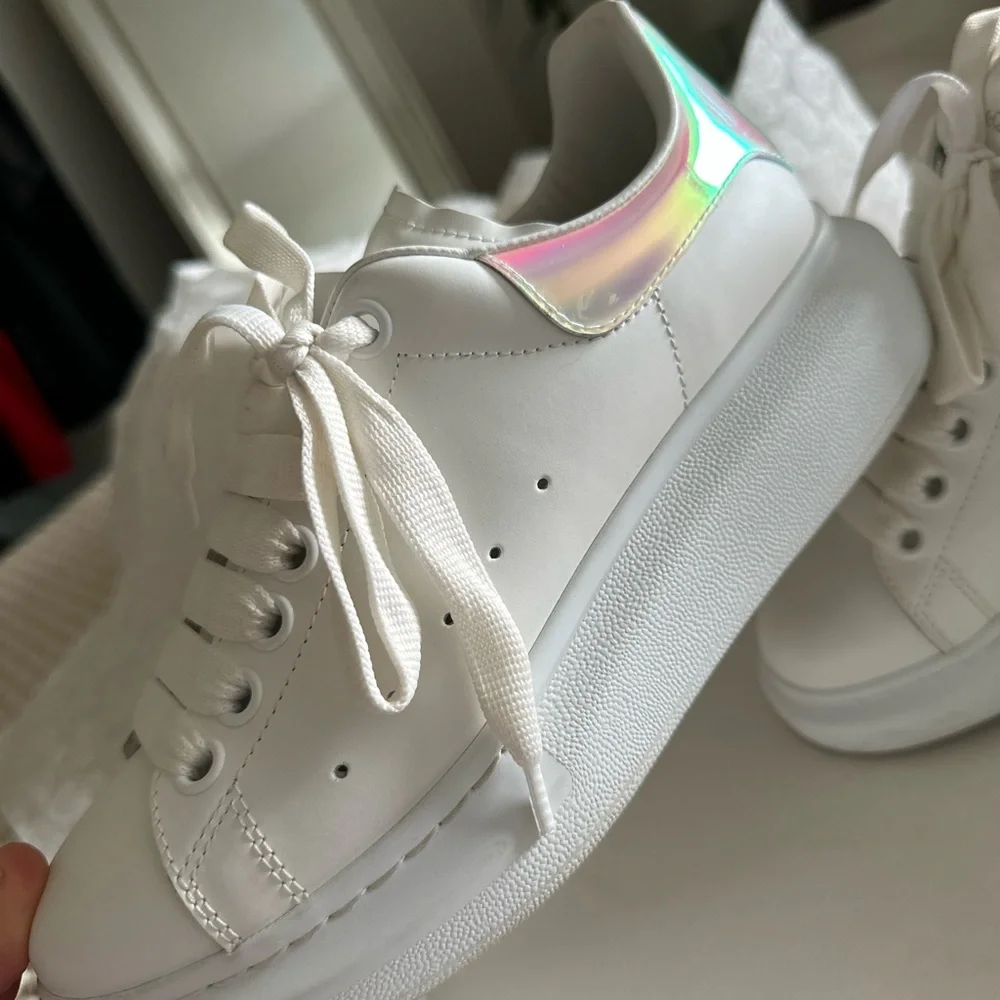 Alexander McQueen Sneakers LIKE NEW - Picture 7 of 12